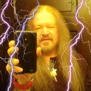 Meet your Posher, Roy